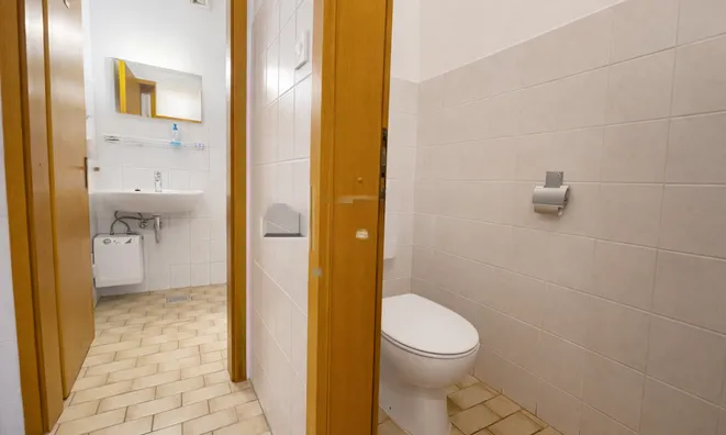 Недвижимость Офисное помещение в центре: 10