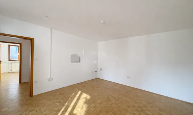 Недвижимость Офисное помещение в центре: 11