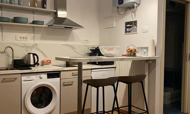 Недвижимость Коммерческое помещение  Центр: 8