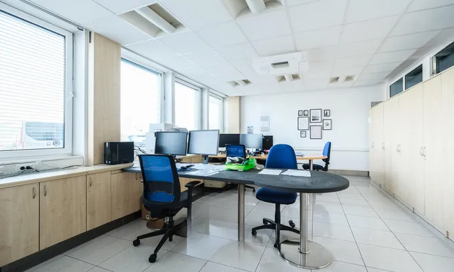 Недвижимость Офисное помещение в Ново Стегне: 2