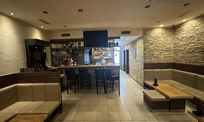 Недвижимость Торговое помещение Фужине: 1