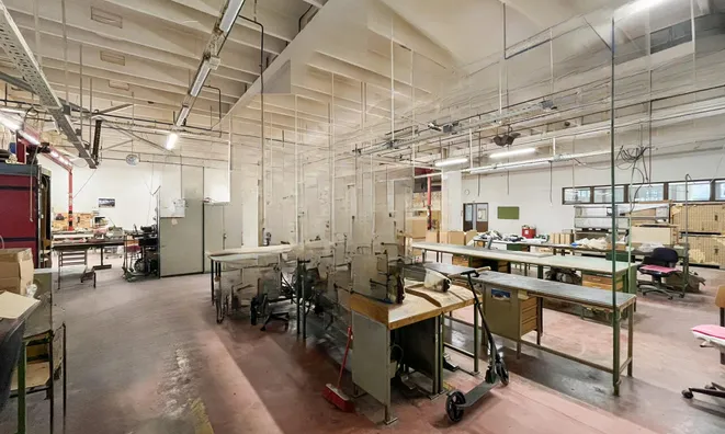 Недвижимость Коммерческое помещение Стегне: 1