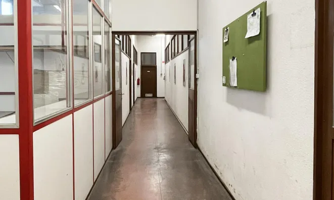 Недвижимость Коммерческое помещение Стегне: 4