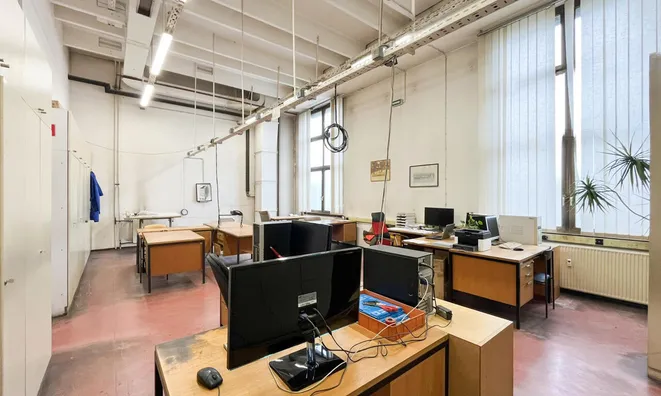 Недвижимость Коммерческое помещение Стегне: 15