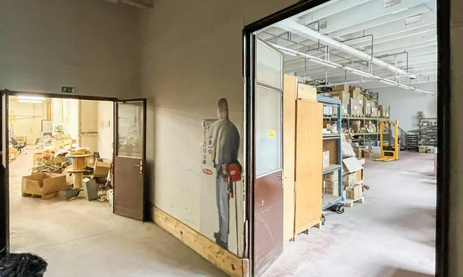 Недвижимость Коммерческое помещение Стегне: 22