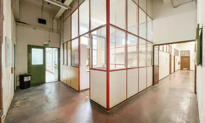 Недвижимость Коммерческое помещение Стегне: 23