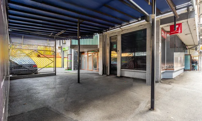 Недвижимость Коммерческий объект в Мосте: 5