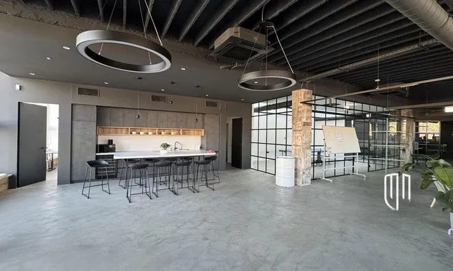 Недвижимость Офисное помещение Шишка: 1