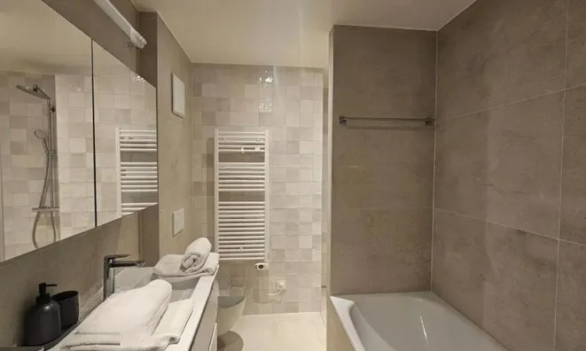 Недвижимость Apartment 4.5 rooms: 8