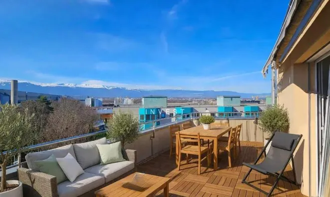 Недвижимость Apartment 5.5 rooms: 2