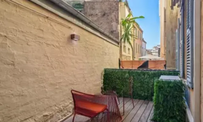 Недвижимость House Suquet: 2