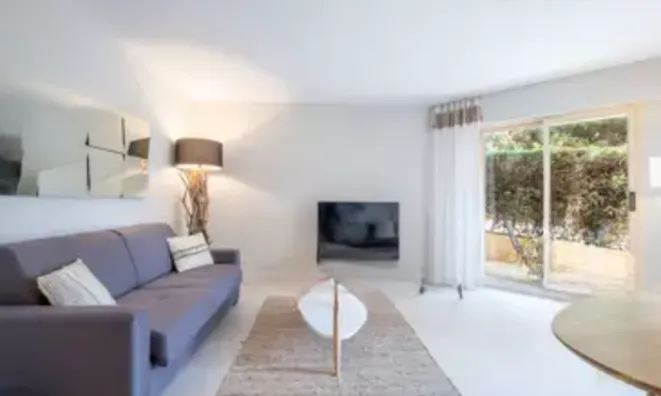 Недвижимость Property Type: Villa
Location: Malibu, California: 2