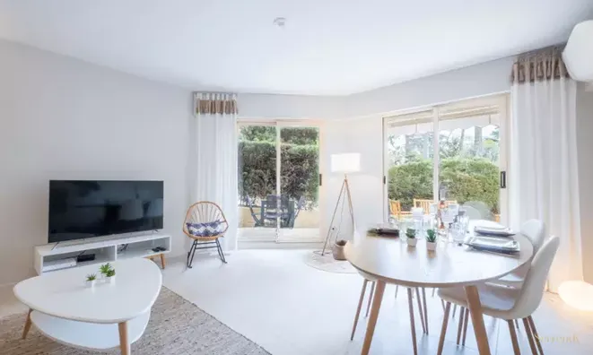 Недвижимость Property Type: Villa
Location: Malibu, California: 4