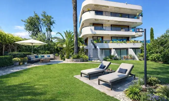 Недвижимость Villa Croix des Gardes: 1