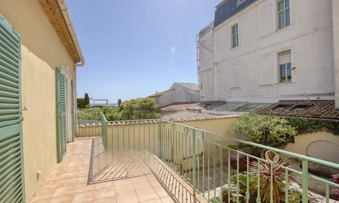 Недвижимость House in Cannes: 3