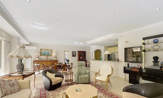 Недвижимость Villa Mandelieu: 4