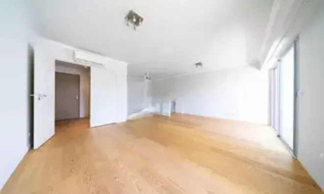 Недвижимость Villa République Cannes: 3