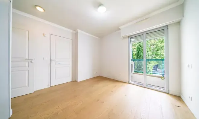 Недвижимость Villa République Cannes: 17