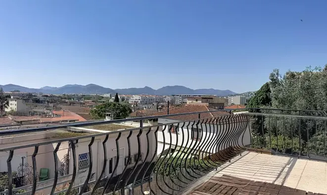 Недвижимость Villa La Bocca: 16