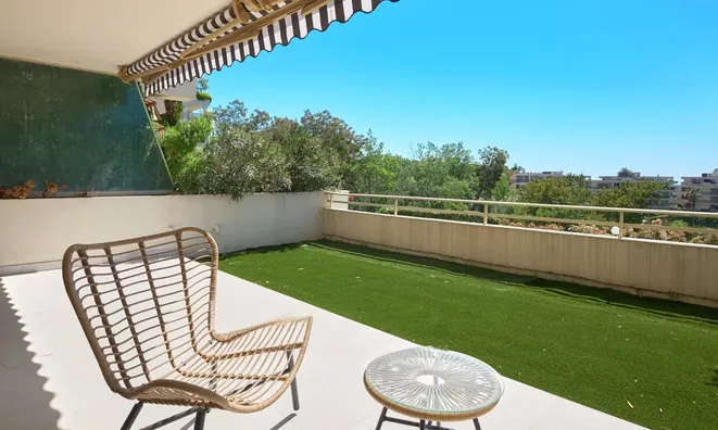 Недвижимость Villa Croix des Gardes: 1