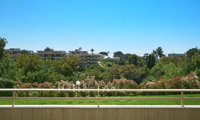 Недвижимость Villa Croix des Gardes: 3