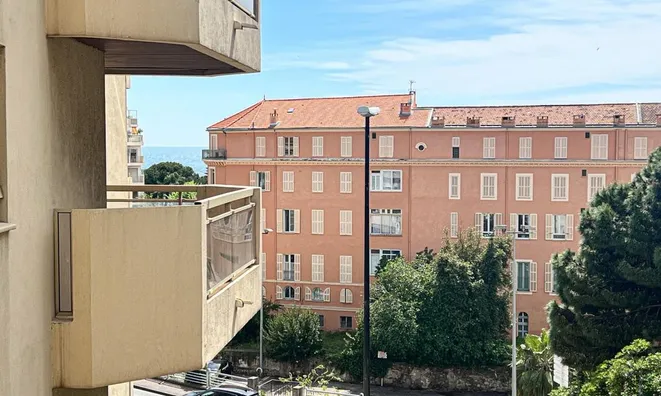 Недвижимость Villa Croix des Gardes: 1