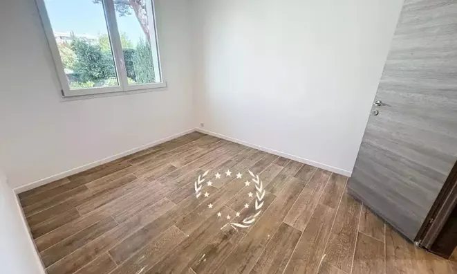 Недвижимость Villa Petit Juas: 13