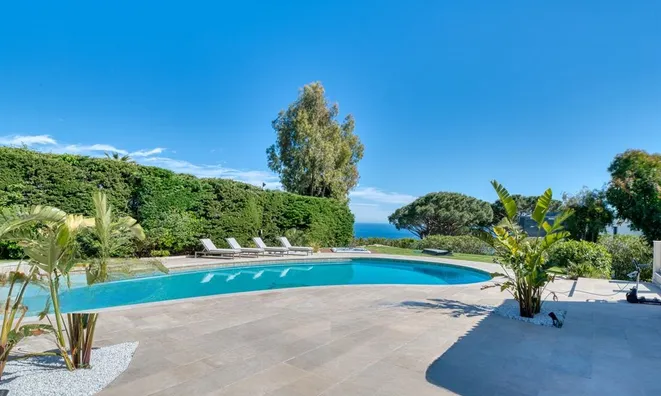 Недвижимость Villa Petit Juas: 1