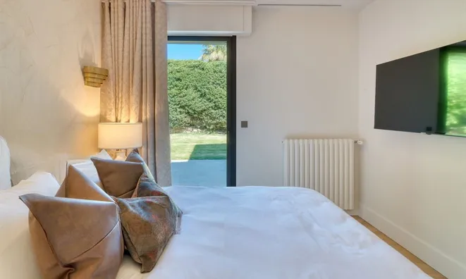 Недвижимость Villa Petit Juas: 30