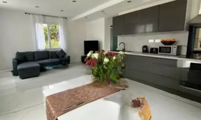 Недвижимость Villa Croix des Gardes: 2