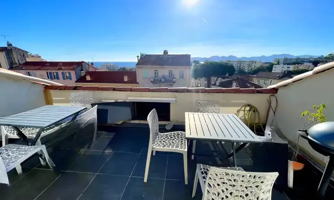 Недвижимость House Cannes Croix des Gardes: 1