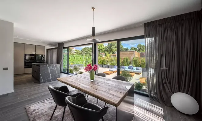 Недвижимость Property Cannes: 4