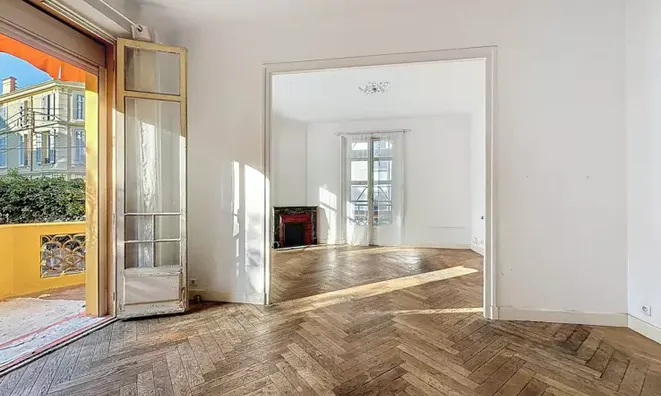 Недвижимость Villa République Cannes: 4