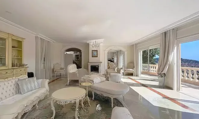 Недвижимость Villa La Bocca: 1