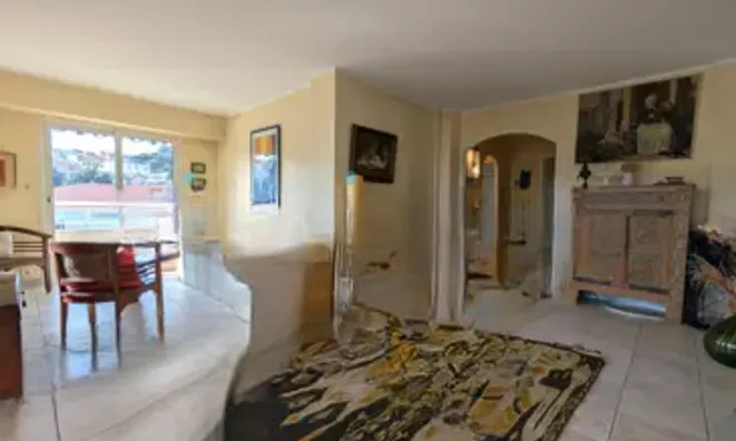 Недвижимость Villa Petit Juas: 2