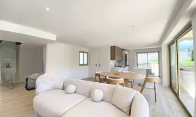 Недвижимость Villa Pointe Croisette: 2