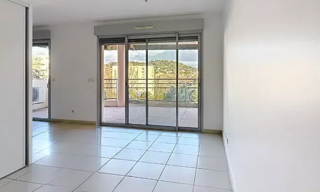 Недвижимость Estate Cannes La Bocca: 4