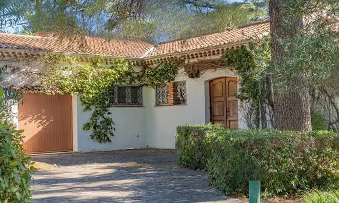 Недвижимость Villa Croix Des Gardes: 8