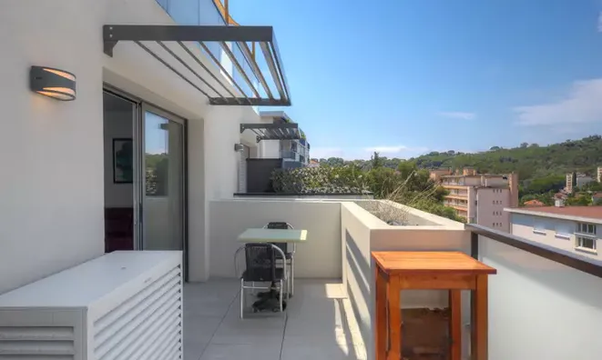 Недвижимость House Cannes Croix des Gardes: 1