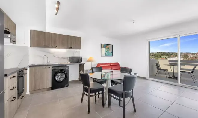 Недвижимость House Cannes Croix des Gardes: 4