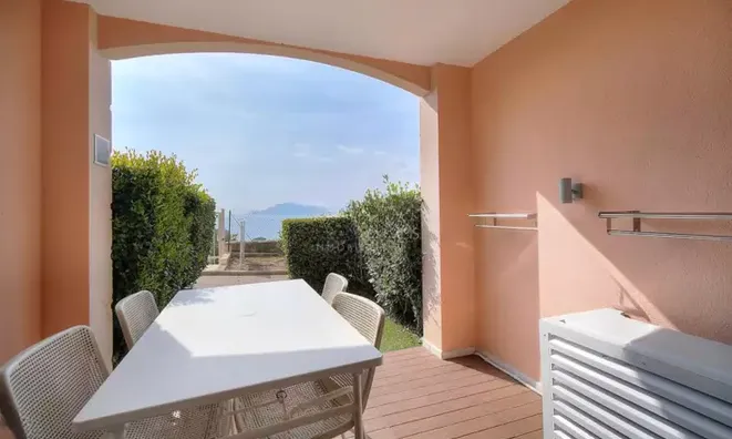 Недвижимость Villa Croix des Gardes: 1