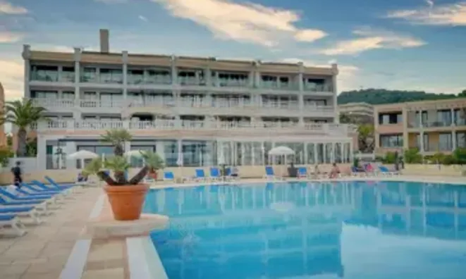 Недвижимость Villa Croix des Gardes: 12