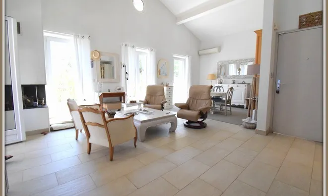 Недвижимость Villa Croix des Gardes: 9