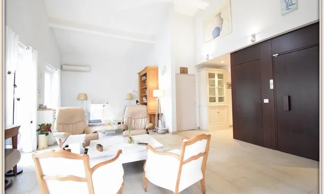 Недвижимость Villa Croix des Gardes: 17