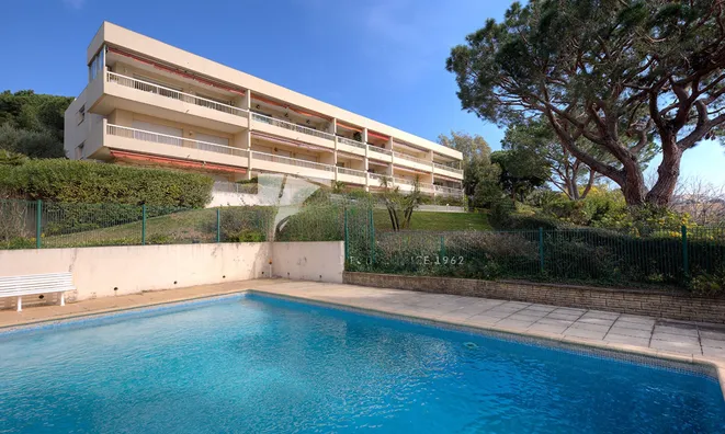 Недвижимость Villa Croix des Gardes: 13