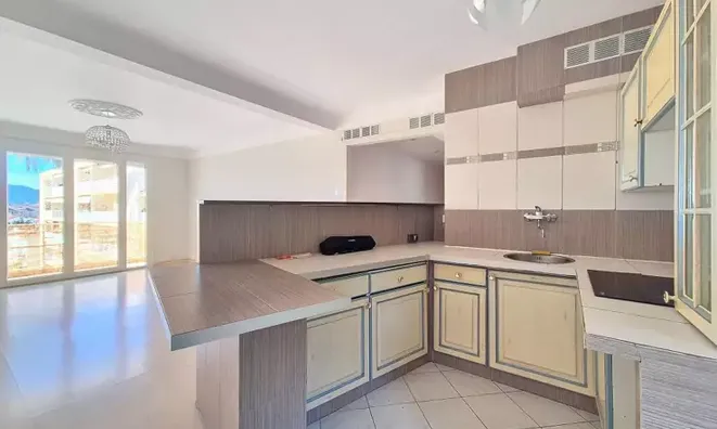 Недвижимость Villa Croix des Gardes: 4