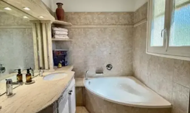 Недвижимость House La Bocca: 8