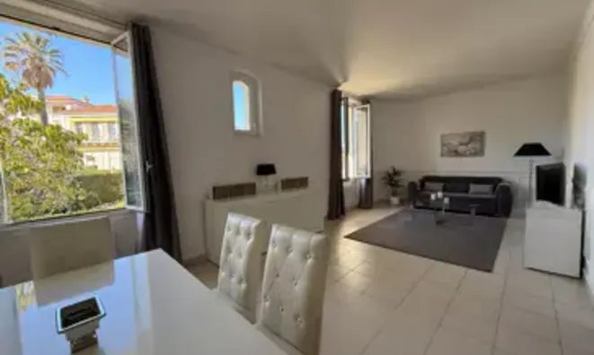 Недвижимость Villa Petit Juas: 2