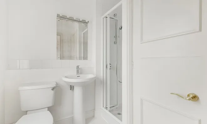 Недвижимость Bourne Street: 4