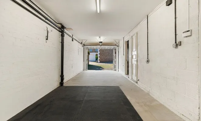 Недвижимость Bourne Street: 5